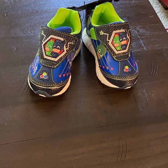 PJ Masks Toddler Boys License Athletic Light-Up Shoe, Size 7 - Picture 7 of 8